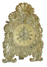 German Zappler shelf clock, gilt sheet brass repousse case in the baroque style, engraved Roman numeral arcaded brass dial, steel hands, brass, 30 hours, timepiece movement with verge escapement, 18th century