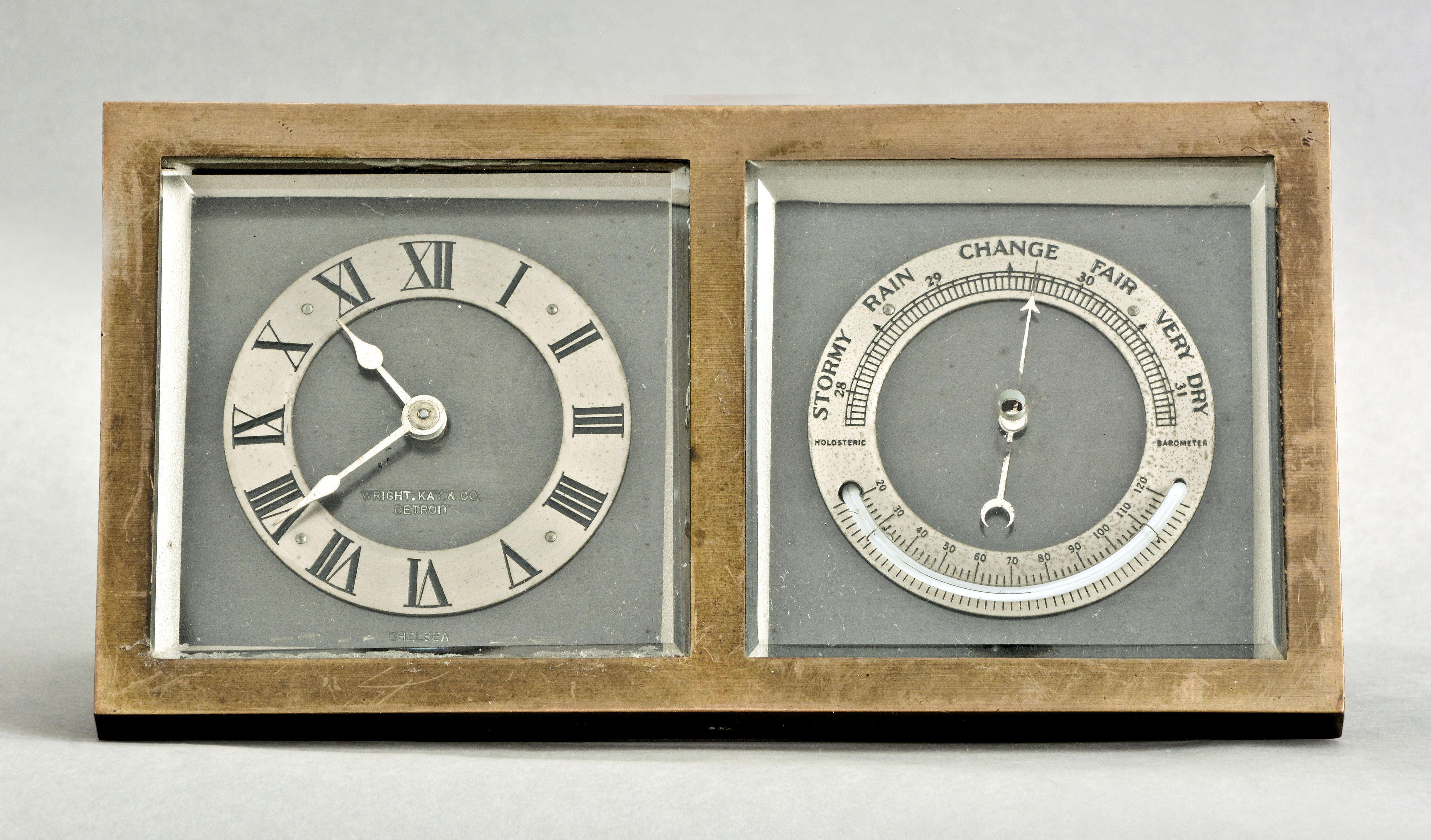 Carrick Design Table Clock Radio Style 