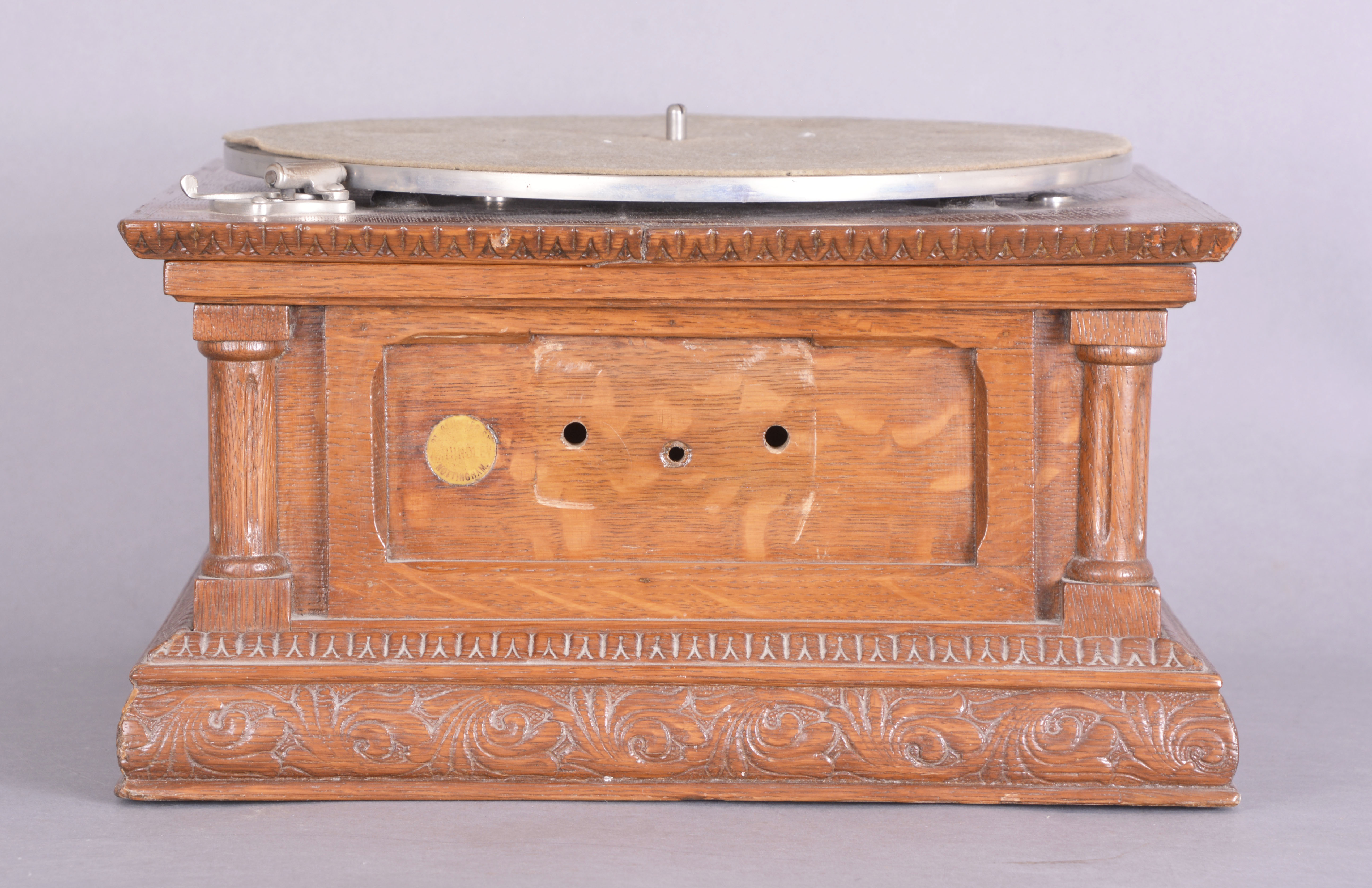 Gramophone / Victor Phonograph Type D with Oak Horn