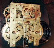 New Haven Clock Co., New Haven, Conn., "Waring", 8 days, time and strike, spring driven brass movement patent timepiece or banjo clock, c1924