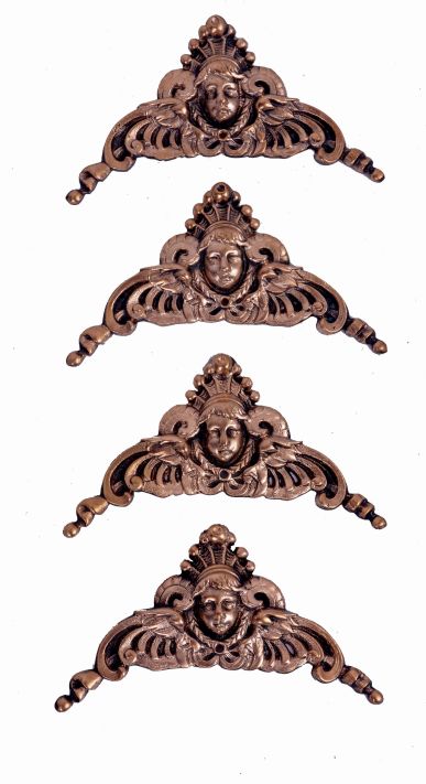 Lenzkirch, project clock, the clock case was badly damaged, but all the brass bits were intact, so a cabinet maker has carefully recreated this Gutsherrenuhr in oak, stained dark, and re-applied the original brass trimmings. C.2001
