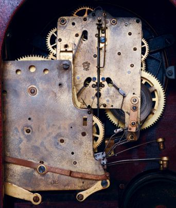 Seth Thomas Clock Co., Thomaston, Conn., "Sonora Chime Clock No. 11" in a mahogany case with a spring driven, 8 days, time and quarter hour strike movement with a 5 bell Sonora chime unit, c1911.
