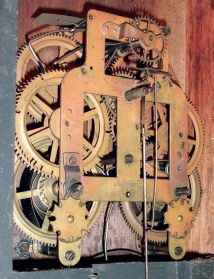 Seth Thomas Clock Co., Thomaston, Conn., "Office No. 1" hanging clock in a rosewood case with a spring driven, 8 days, time and strike movement, c1875.
