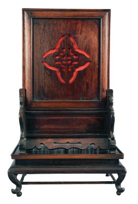 China, bracket clock reproduction, 8 day, time and strike, double fusee with crown verge escapement center seconds in a rosewood case sitting on fretwork base, white enamel dial mounted on cast brass front plate, 20th century.