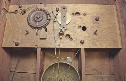 Norris North, Torrington, Conn., 30 hour, time and strike weight wood movement pillar & scroll shelf clock.