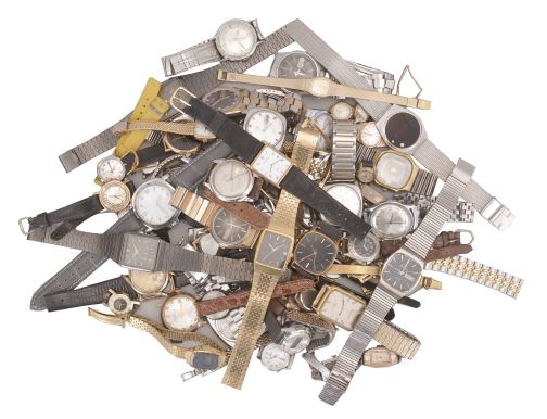 Large lot of wristwatches, men